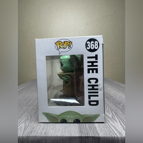 Funko Pop! Vinyl: Star Wars Mandalorian - The Child #368 - Picture 2 of 8